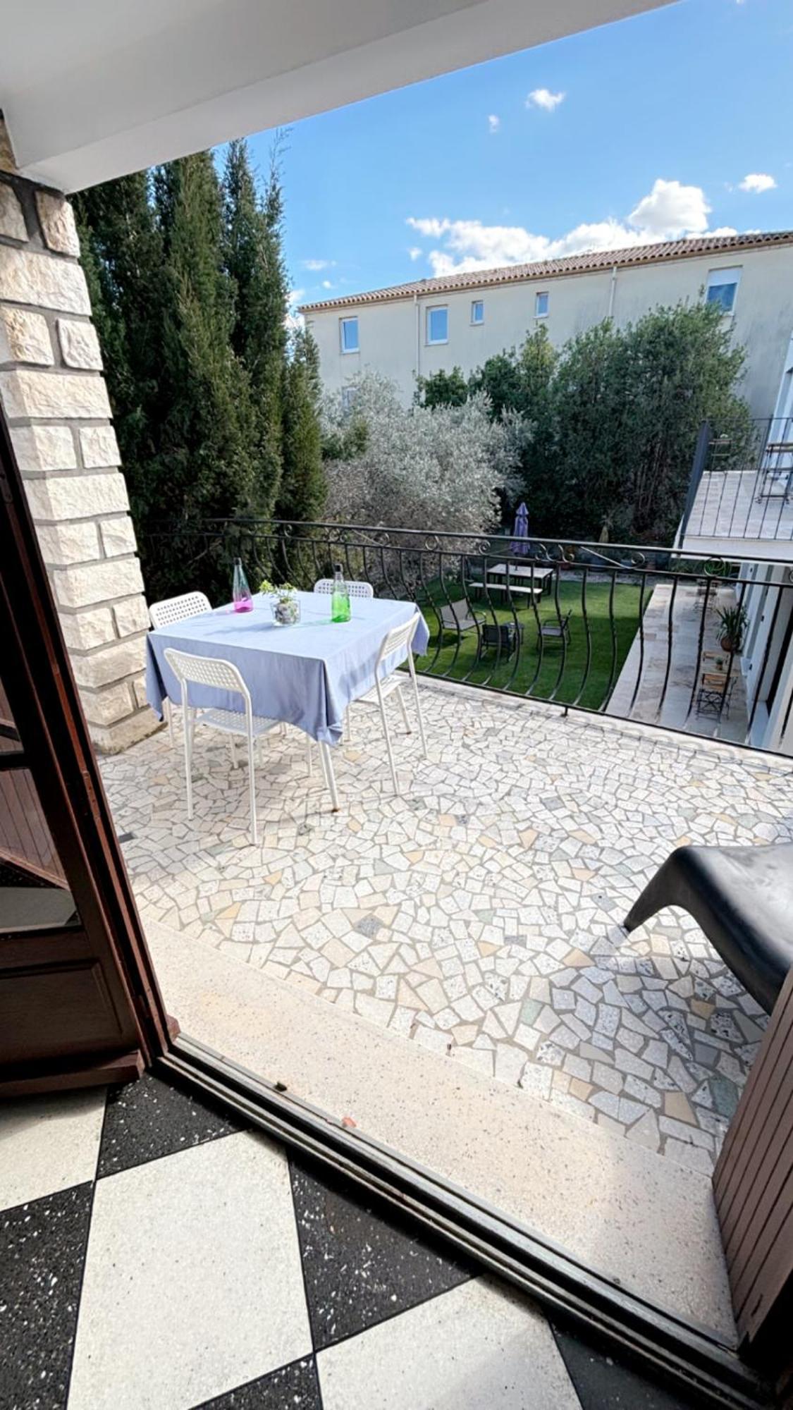 Appartement L'Olivier Arles Luaran gambar